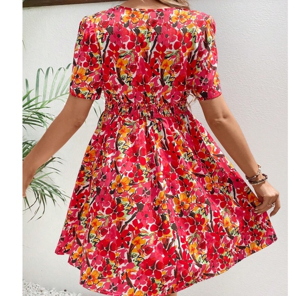 Maternity Floral Print V neck Puff Sleeve Dress - Picture 3 of 3